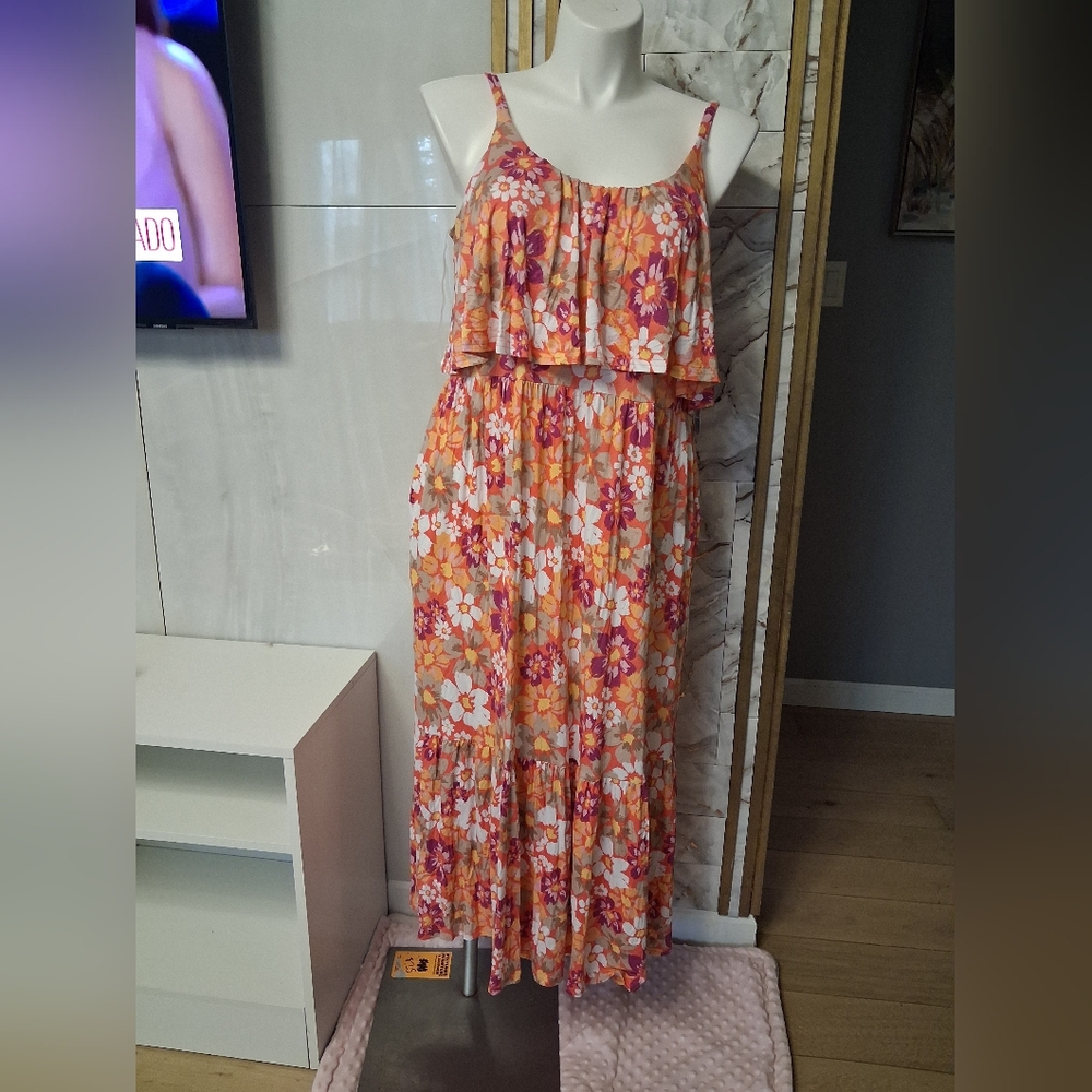 Floral Sleeveless Maxi Dress